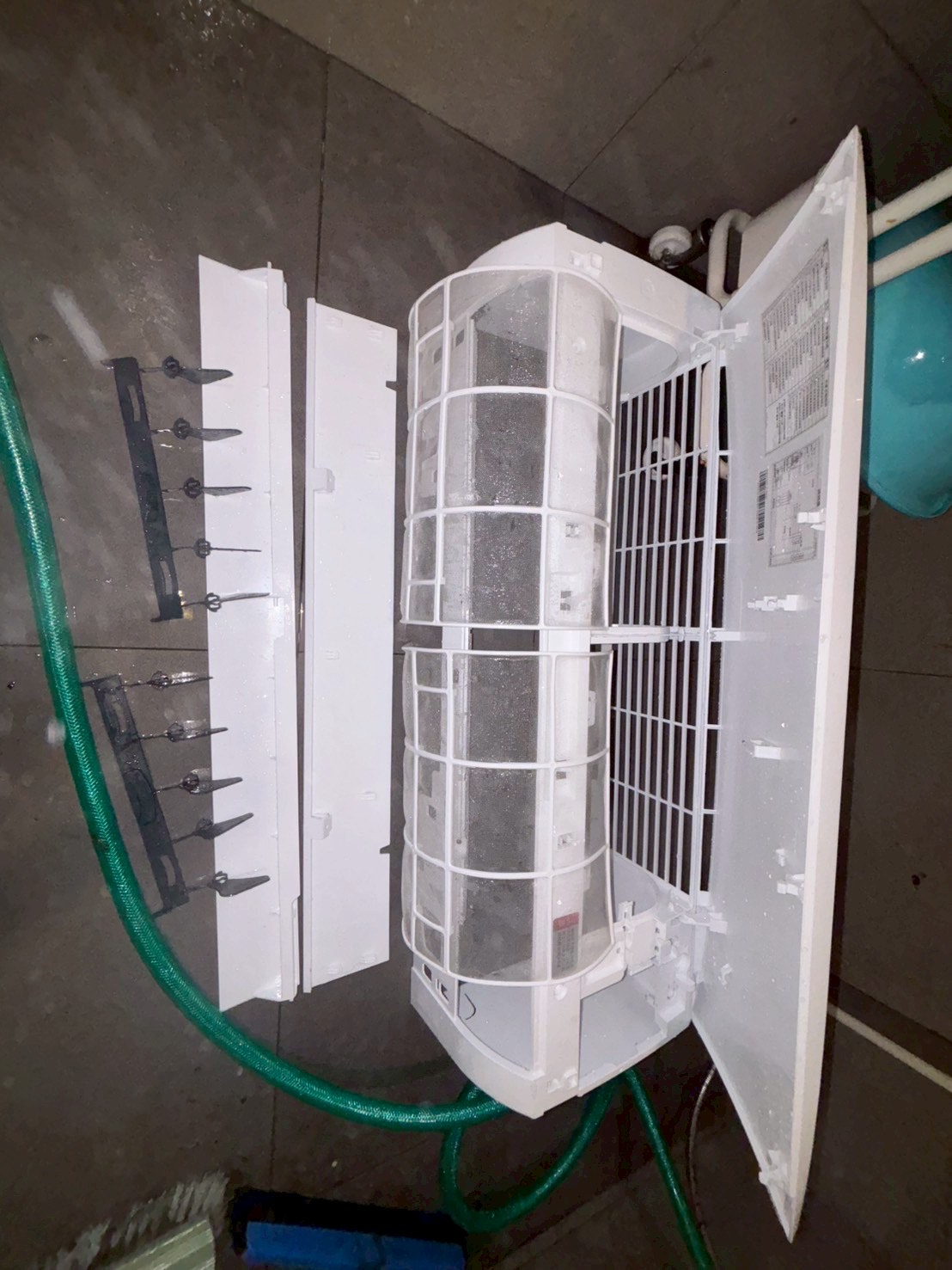 台中北區分離式冷氣清洗一台 