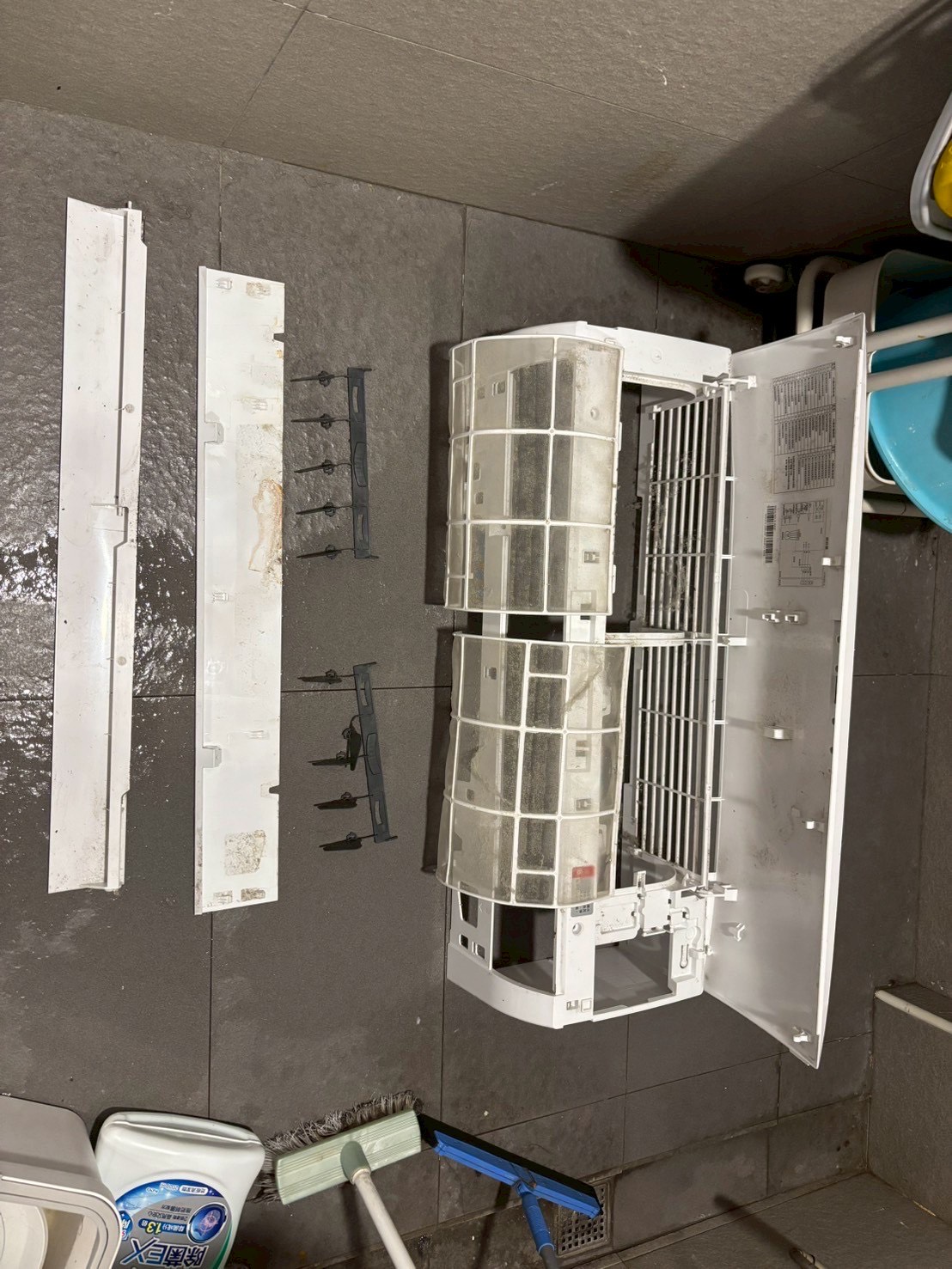 台中北區分離式冷氣清洗一台 