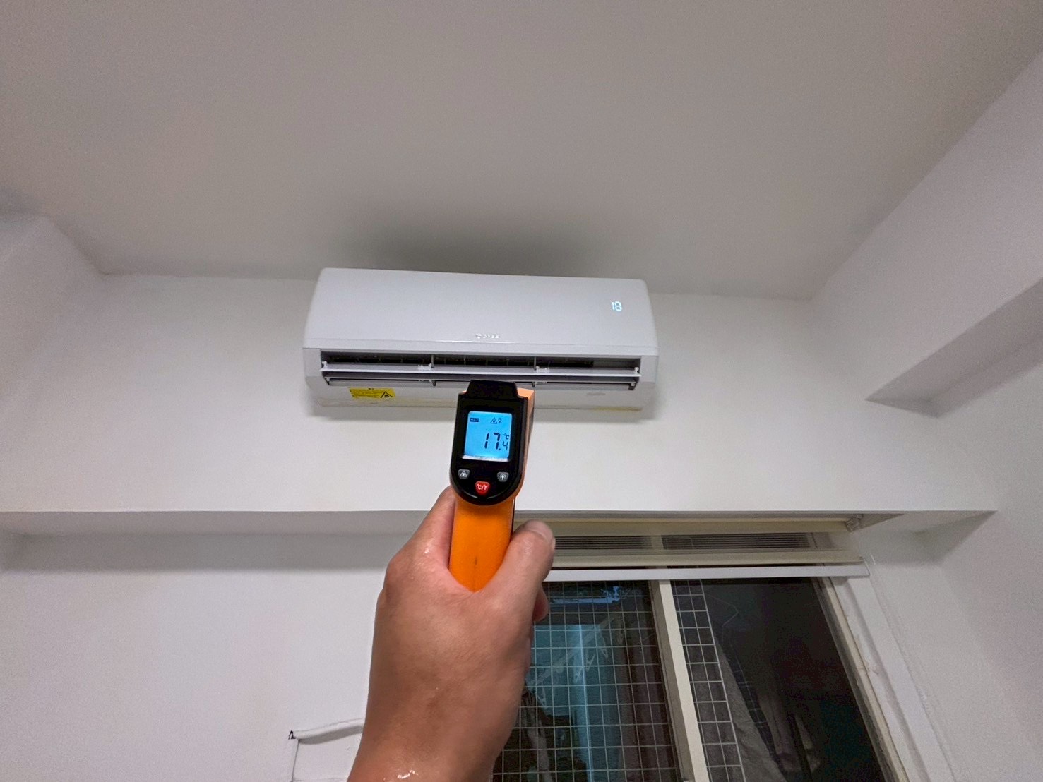 台中西區好牙動物醫院 分離式冷氣清洗