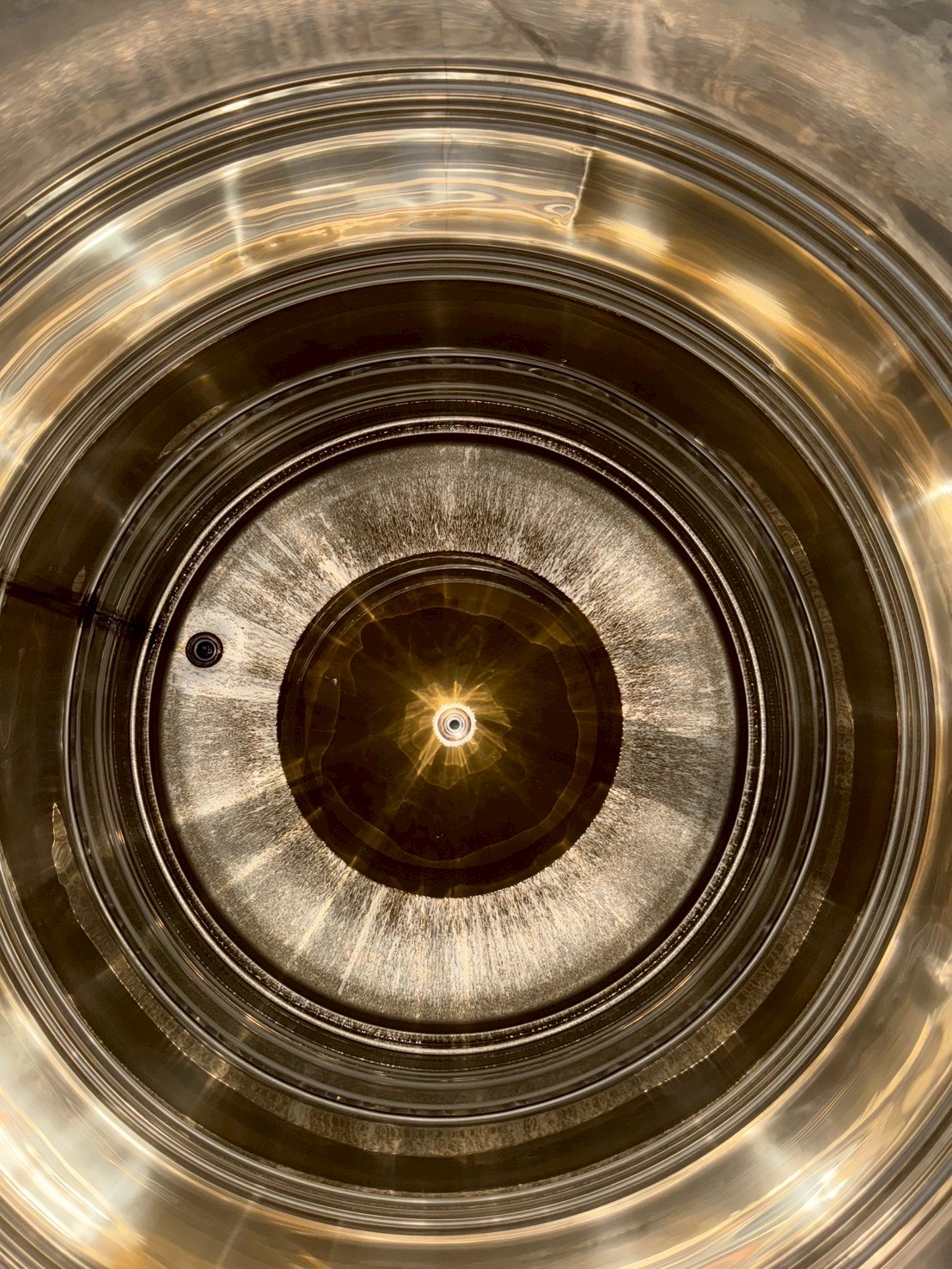 台中西區老四川麻辣火鍋 水塔清洗