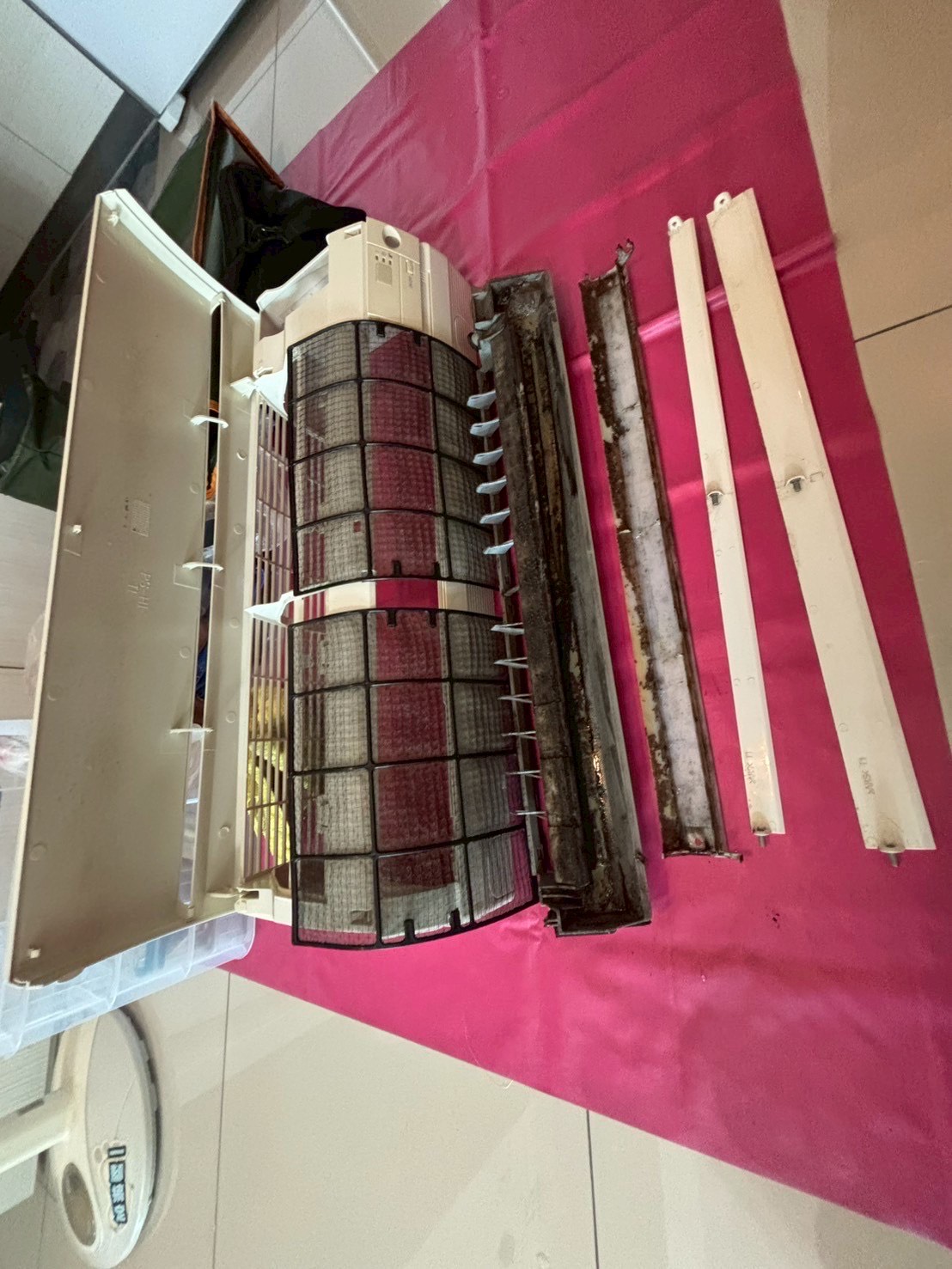 台中烏日區分離式冷氣清洗一台