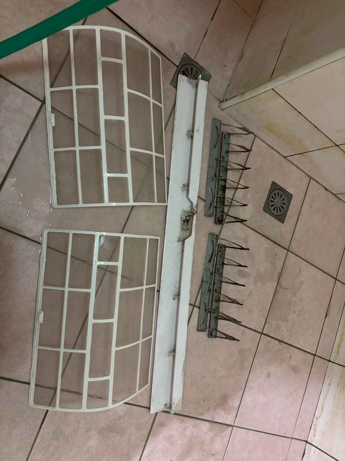 台中西區分離式冷氣清洗一台