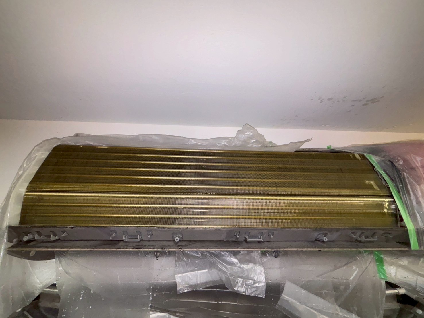 台中西屯分離式冷氣清洗一台