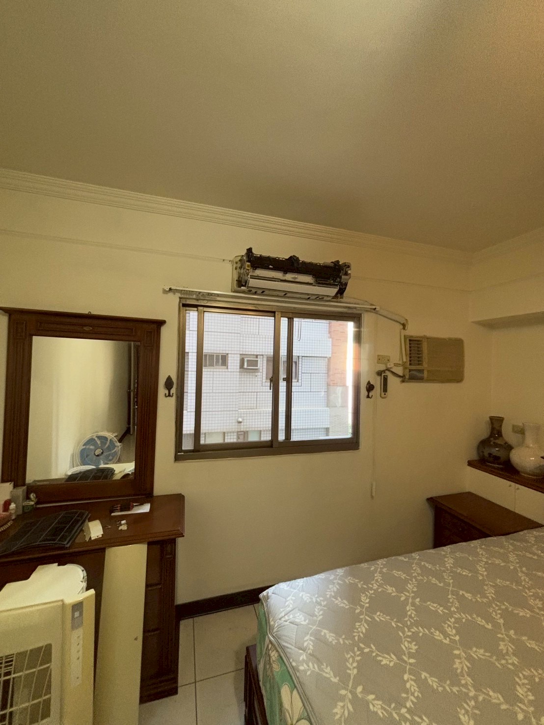 台中大里分離式冷氣清洗一台