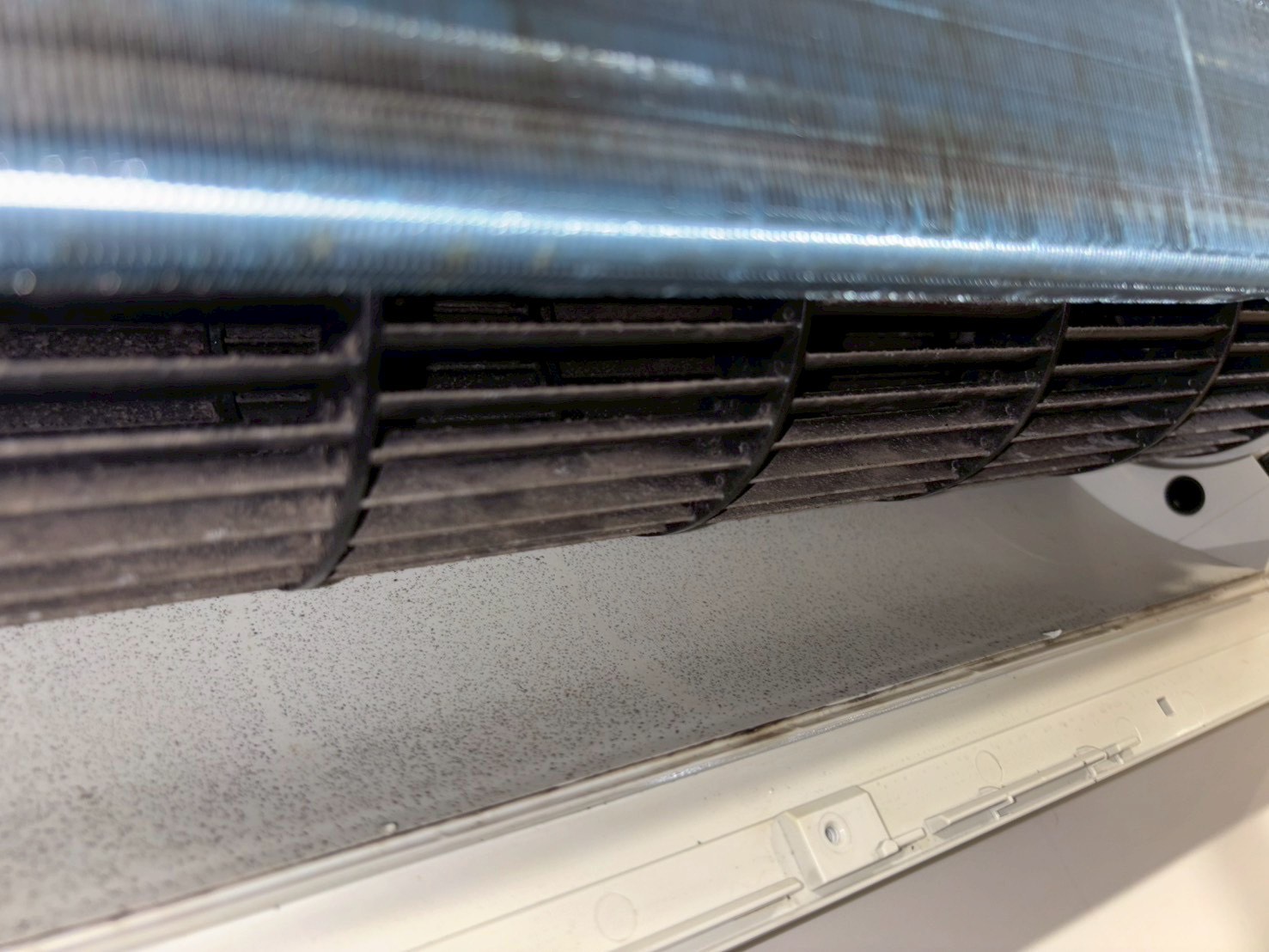 台中烏日分離式冷氣清洗一台