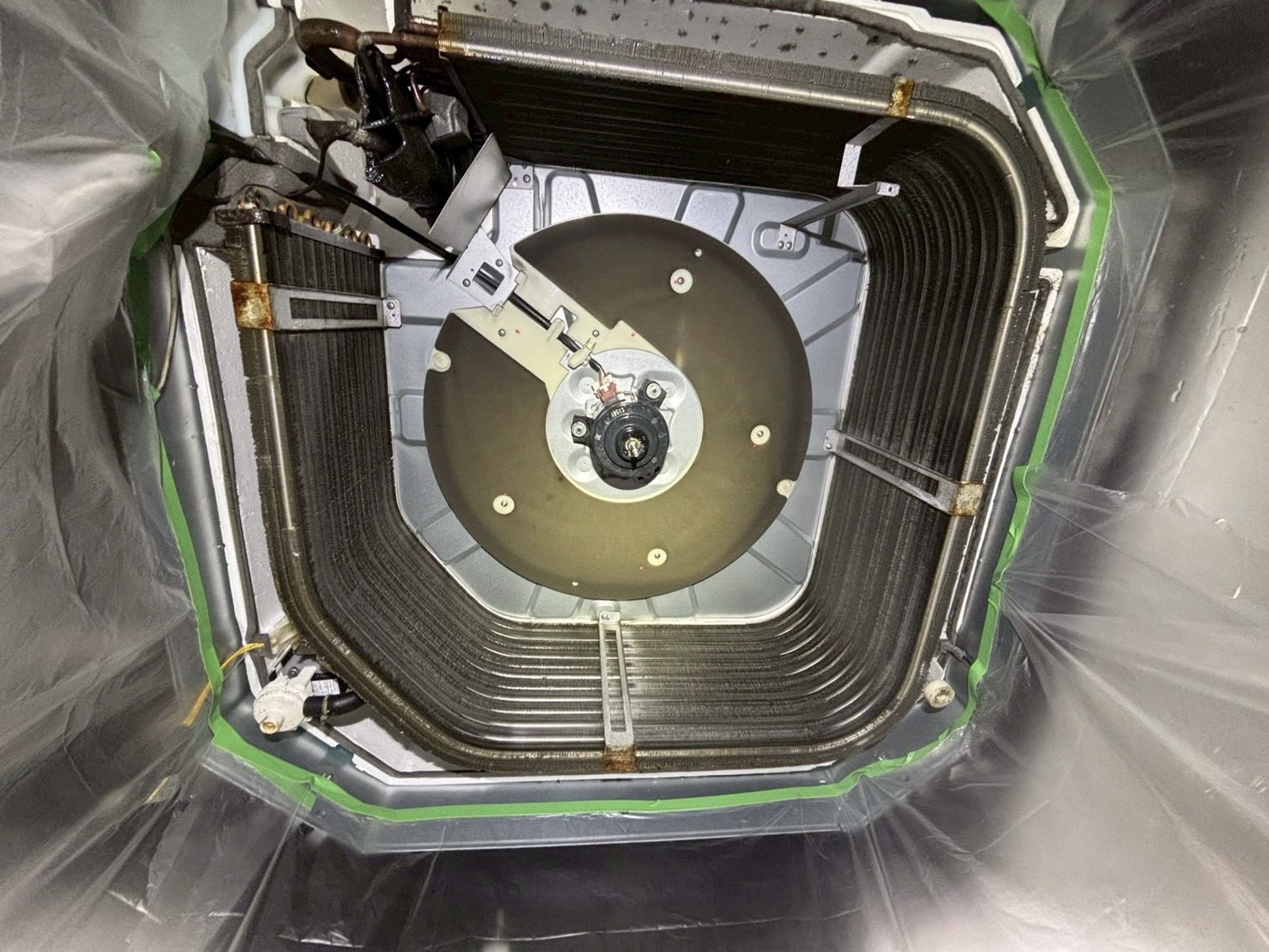 台中工業區吊隱式冷氣清洗、四方吹冷氣清洗