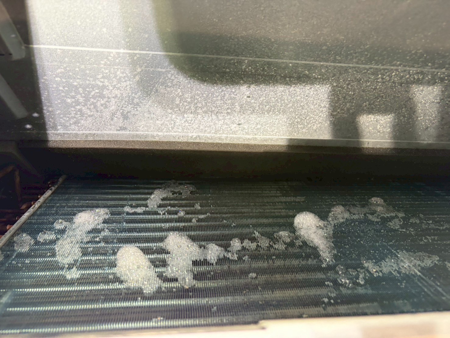 台中北屯健身房 吊隱式冷氣清洗