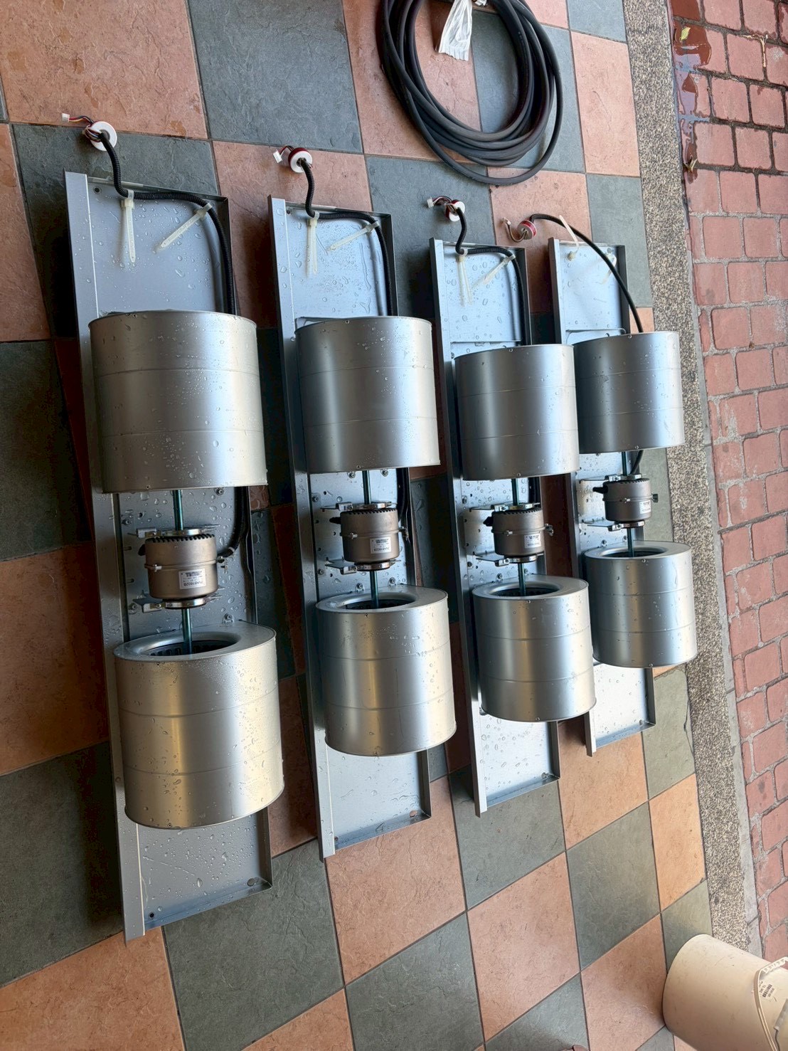 台中永興證卷 吊隱式冷氣清洗