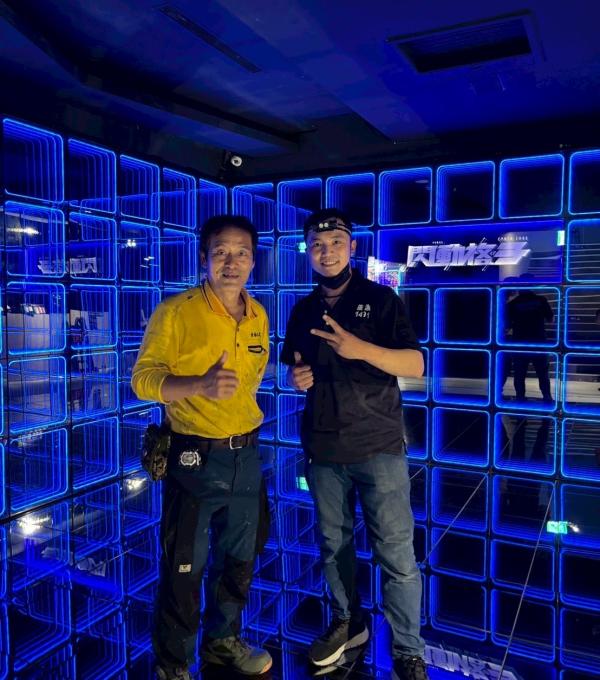 台中西區閃動格子吊隱式冷氣清洗 廣潔家電清洗 冷氣清洗 洗衣機清洗 水塔清洗