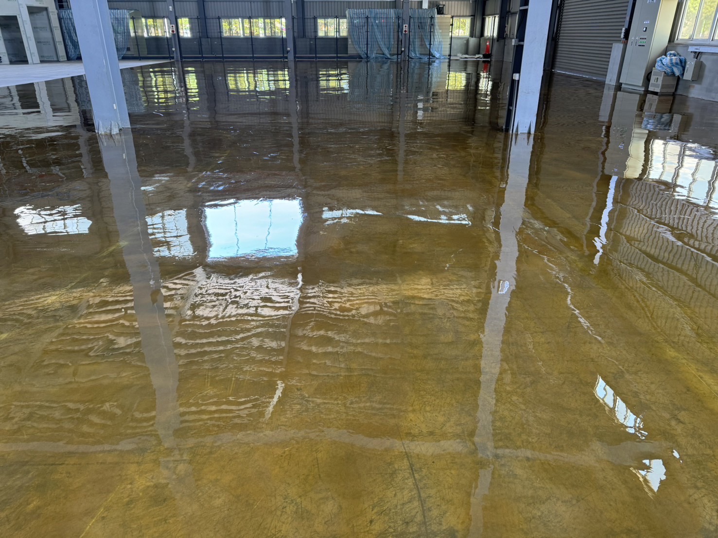 台南工業區廠房 流展型EPOXY地坪 數量2000m2 
