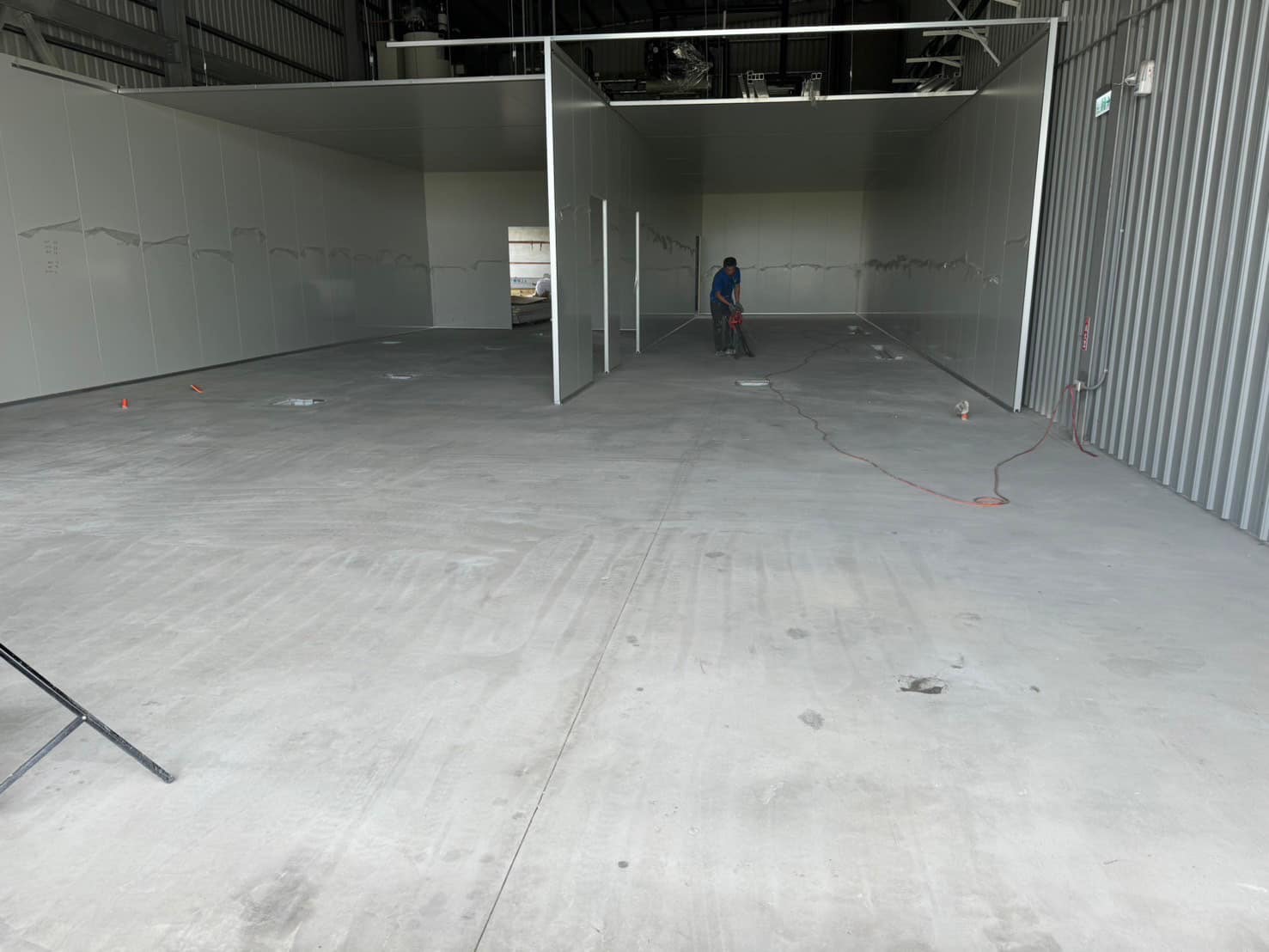 台南麻豆蛋廠耐重壓止滑型EPOXY地坪